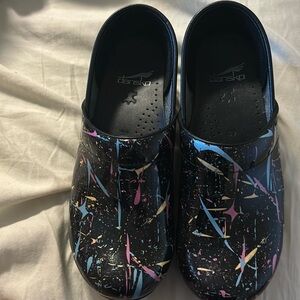 Multi color Dansko only worn 1 time.